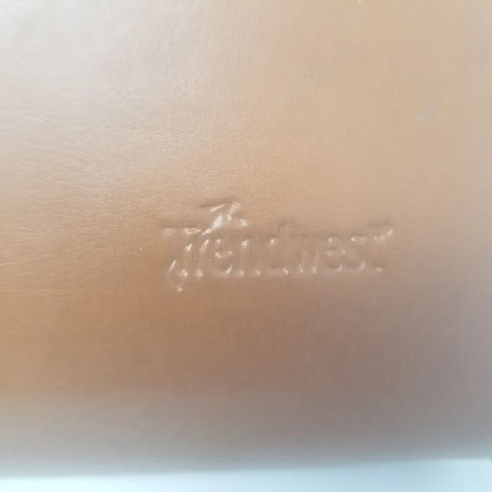 Worldmark By Trendwest Camel Brown Faux Leather Binder Portfolio Laptop Case